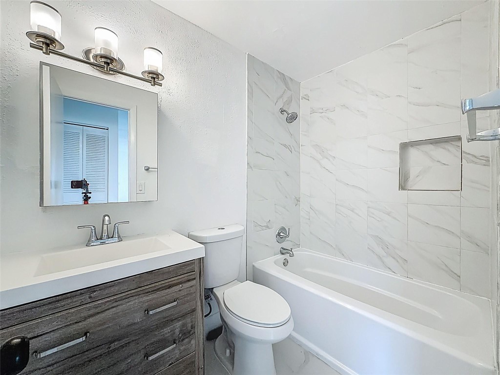 Country Lake - Residential