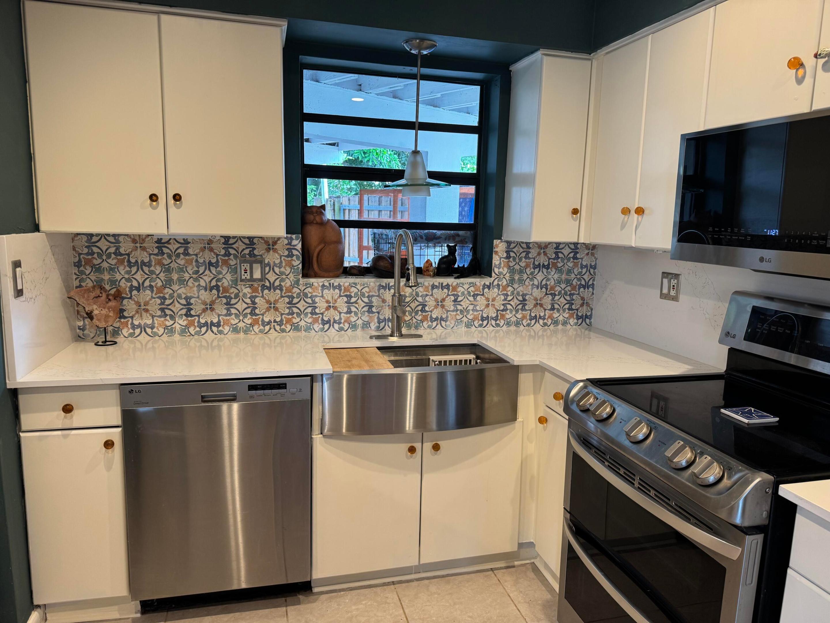 3421 SW 15th Street