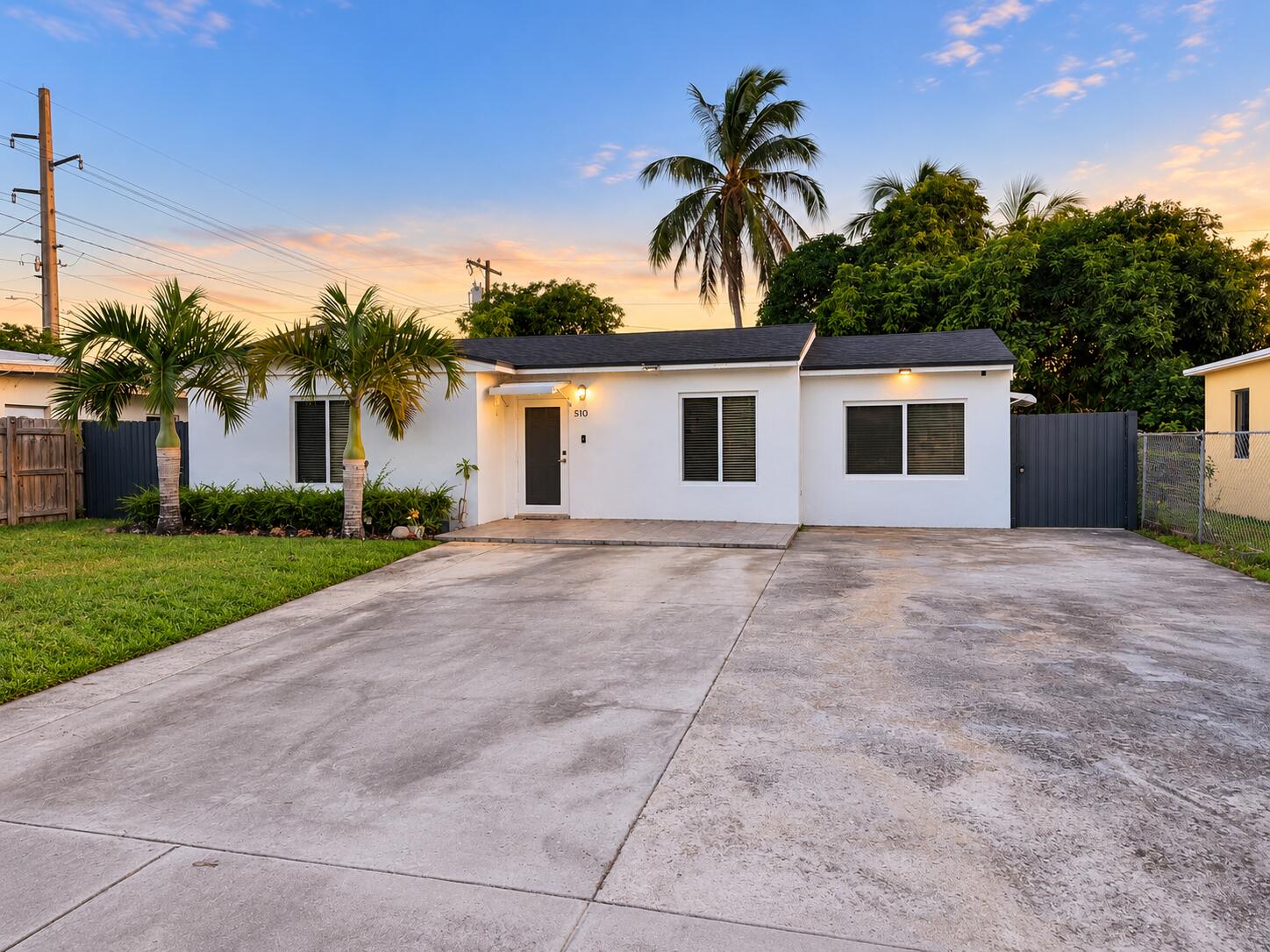 View photos, virtual tours, details... 510 NW 108TH Street