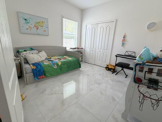 PORT ST LUCIE SECTION 48 1ST REPLAT - Residential