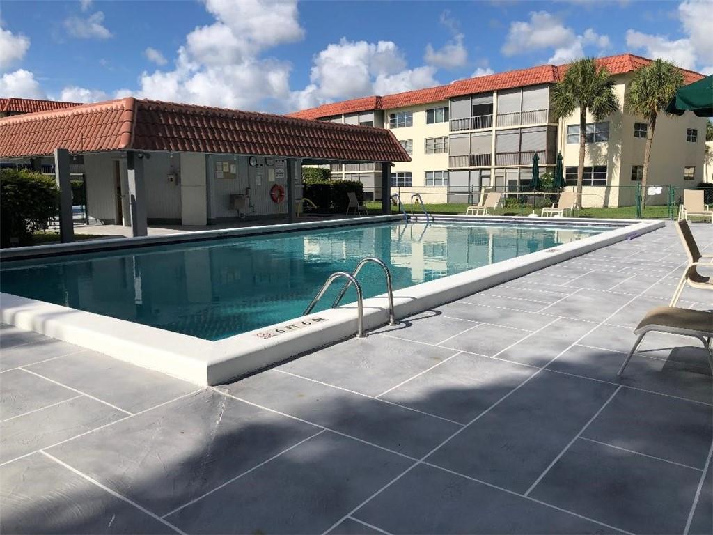 HOLLYBROOK - Residential