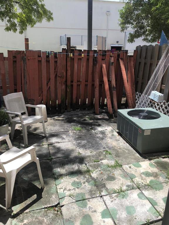 MANGO HILL CONDO NO 2 - Residential