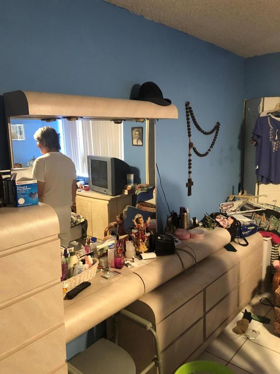 MANGO HILL CONDO NO 2 - Residential