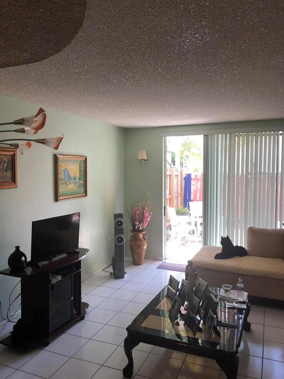 MANGO HILL CONDO NO 2 - Residential