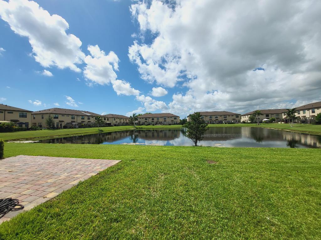 PRESTON SQUARE - Residential Lease