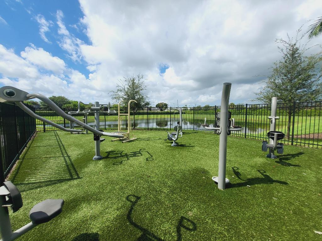 PRESTON SQUARE - Residential Lease