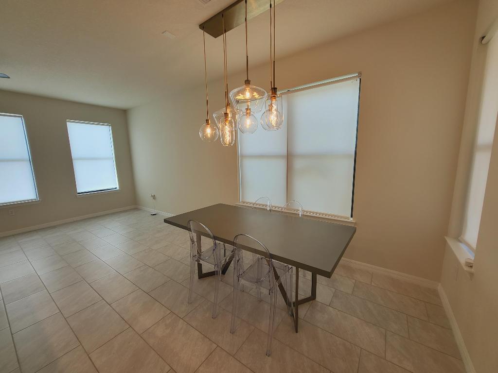 PRESTON SQUARE - Residential Lease