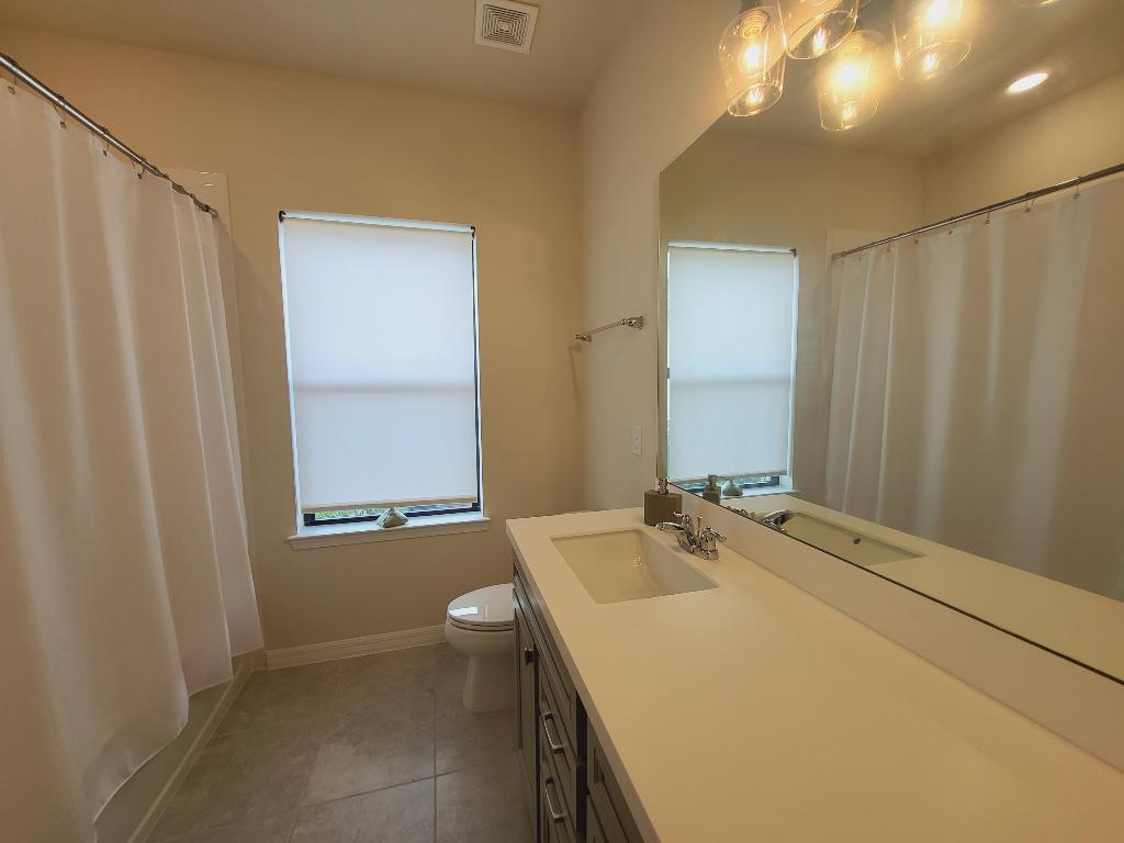 PRESTON SQUARE - Residential Lease