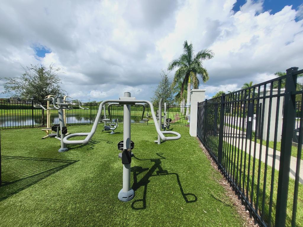 PRESTON SQUARE - Residential Lease