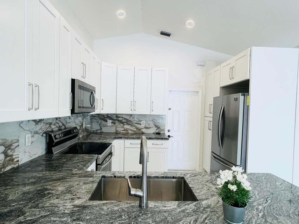 Photo of 4354 Mahogany Ridge Drive, Weston, FL 33331 (MLS # B26058850)