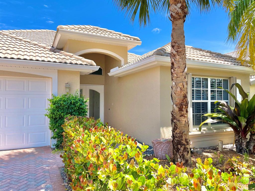 Photo of 12423 SE Plandome Drive, Hobe Sound, FL 33455 (MLS # R10970226)