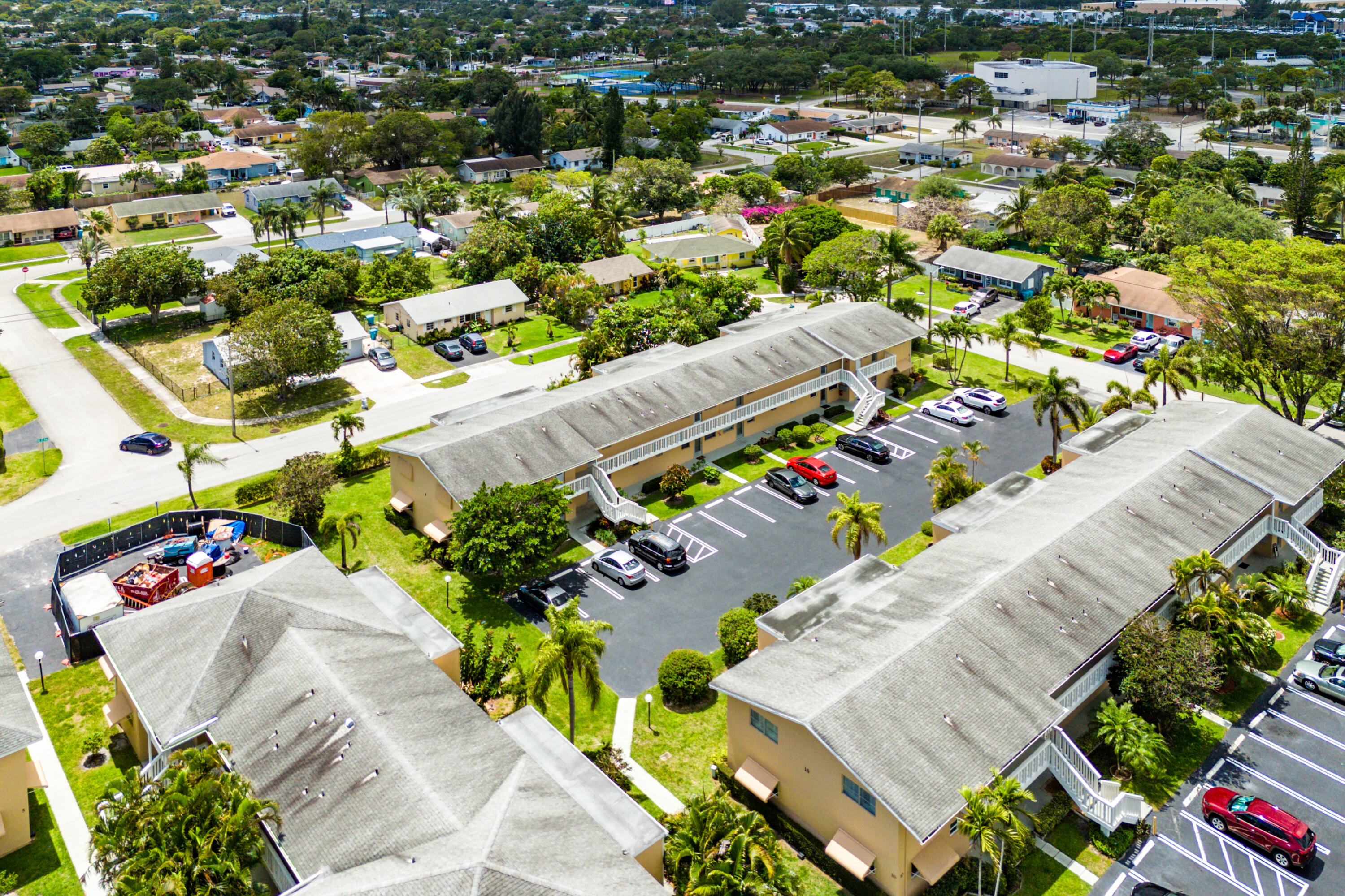 VILLAGE ROYALE CONDO 8 - Residential