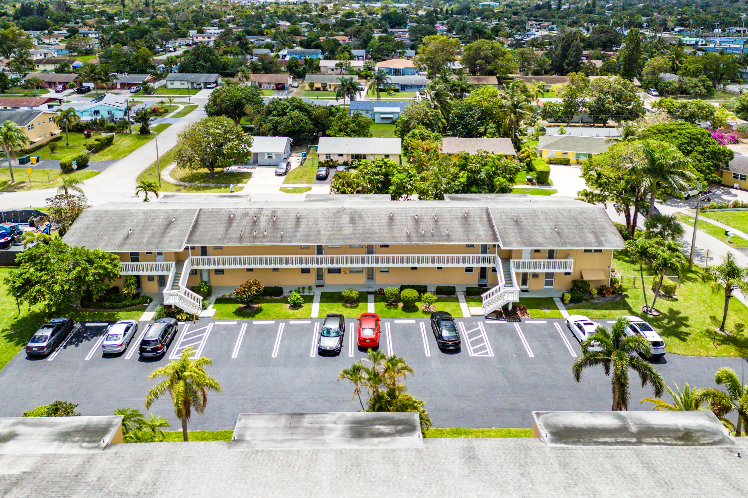 VILLAGE ROYALE CONDO 8 - Residential