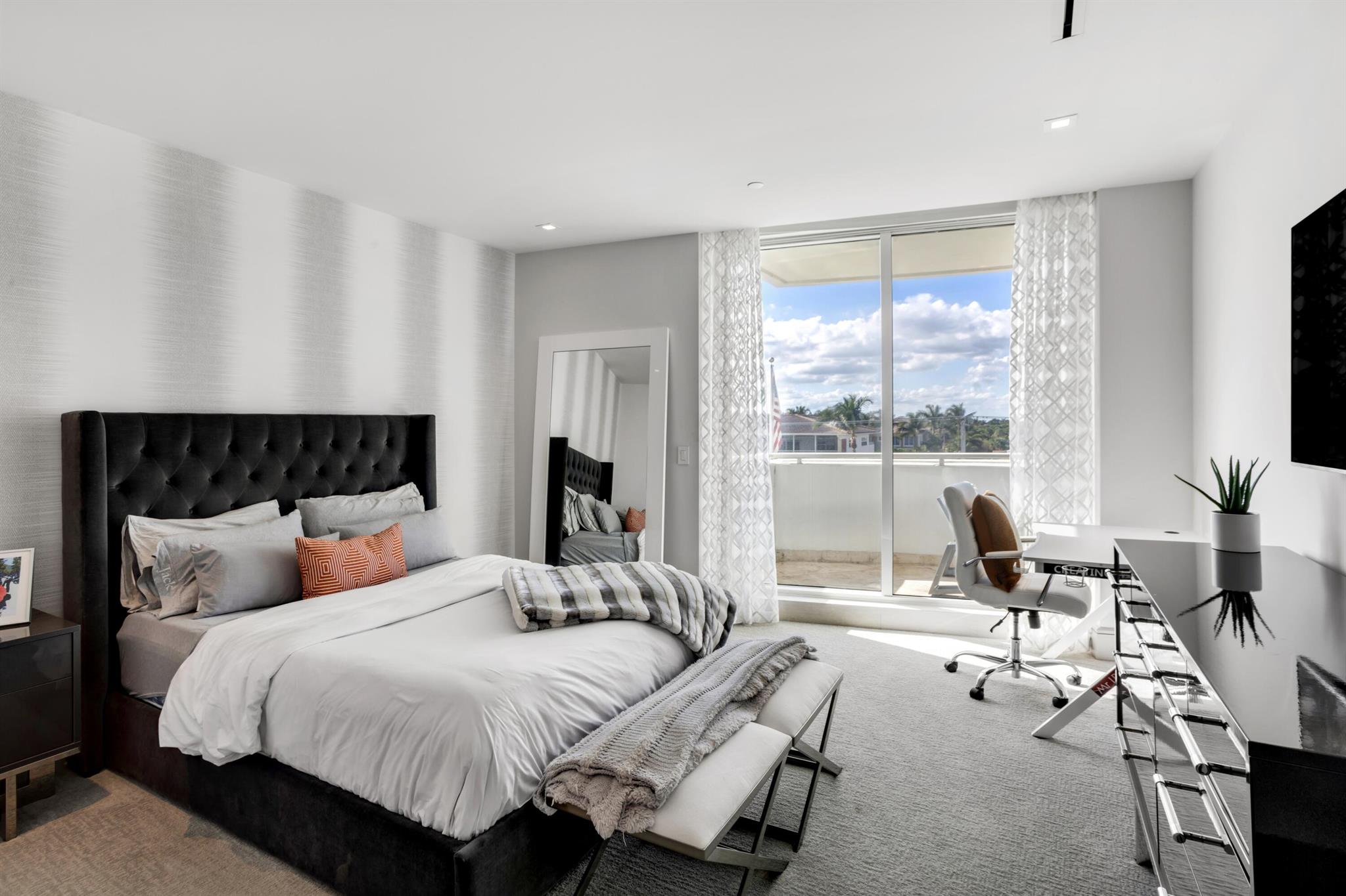 ARAGON CONDO - Residential