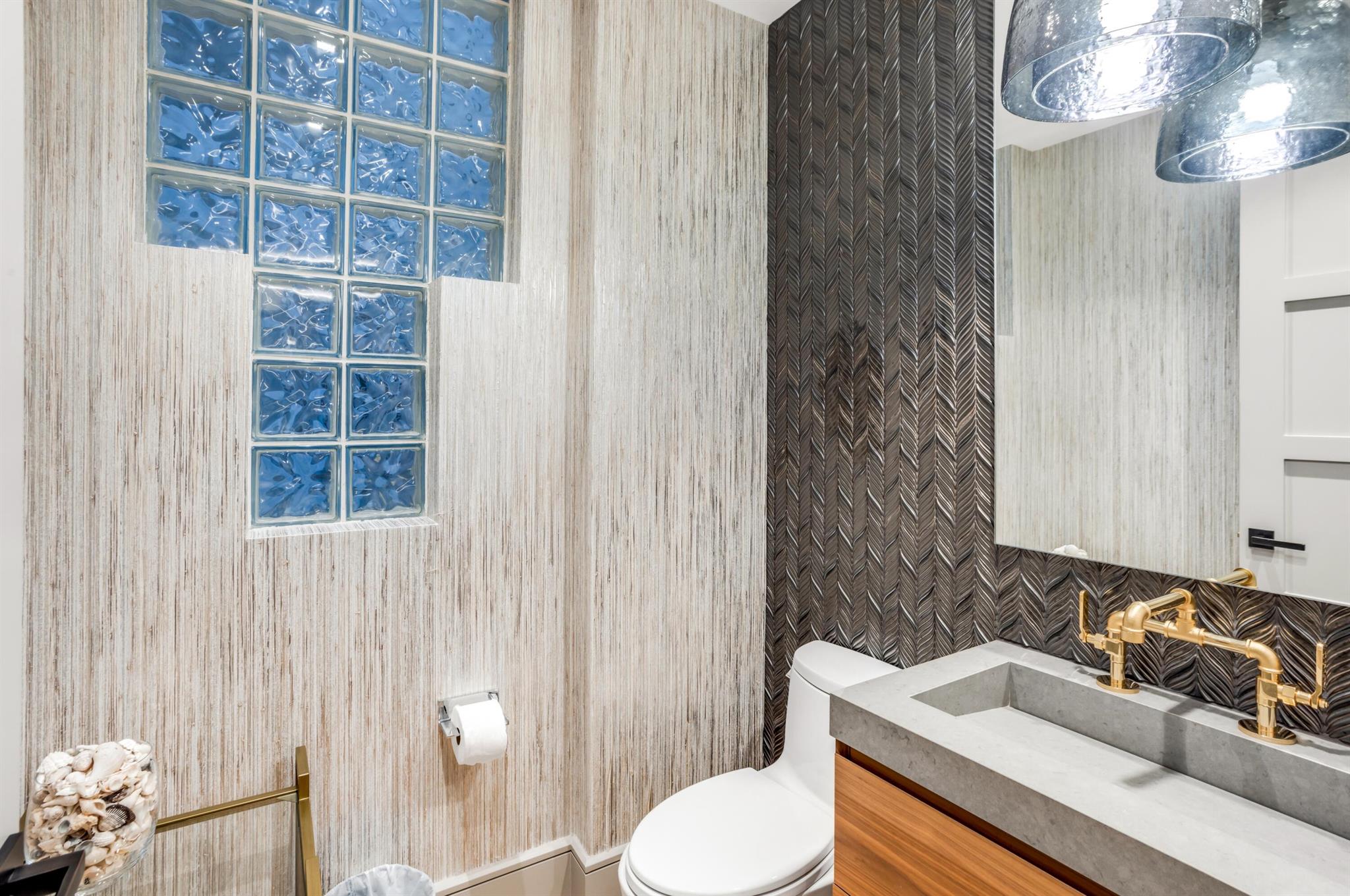 ARAGON CONDO - Residential