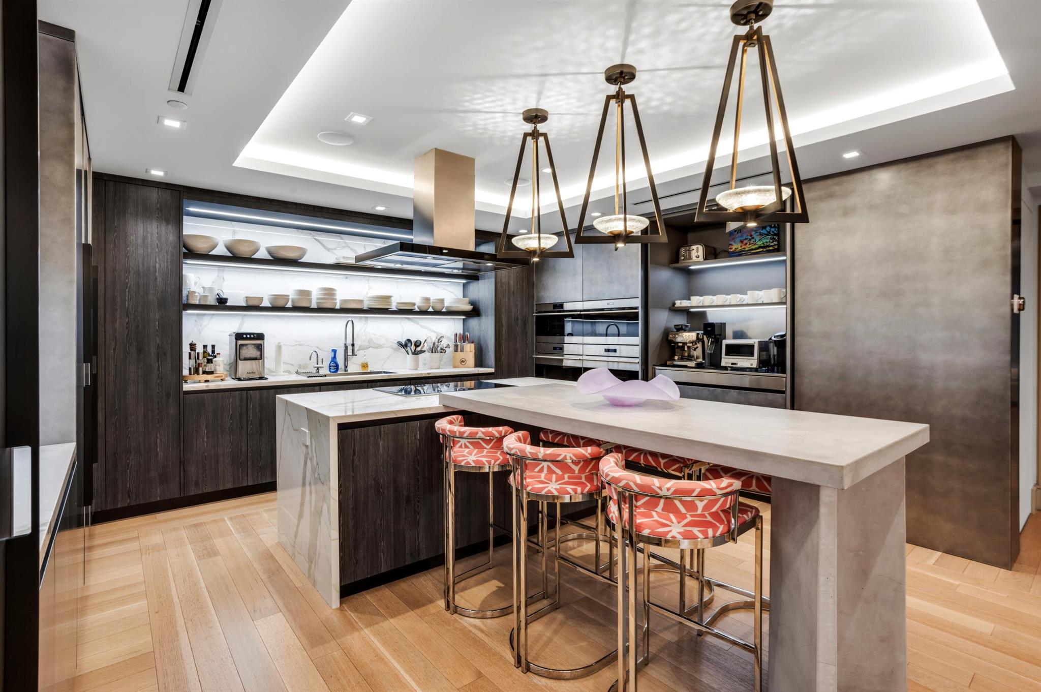 ARAGON CONDO - Residential