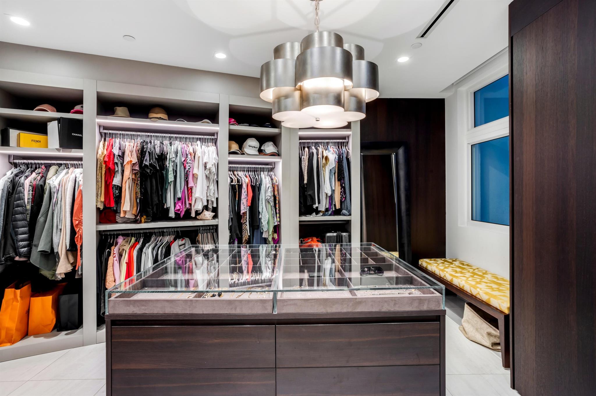 ARAGON CONDO - Residential