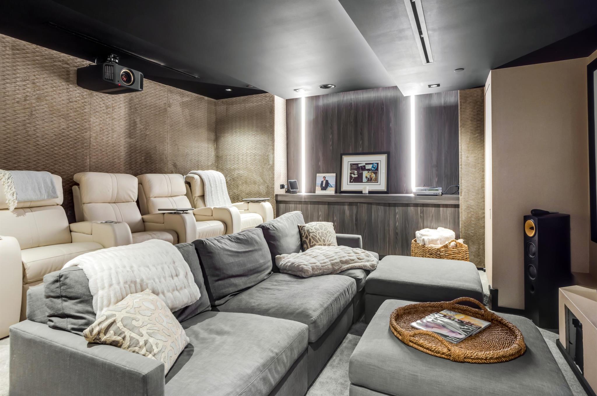 ARAGON CONDO - Residential