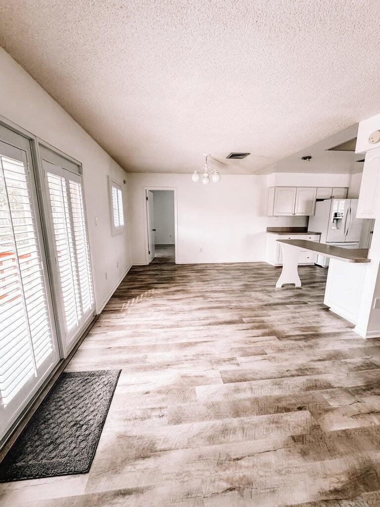 HOBE SOUND ESTATES - Residential Lease