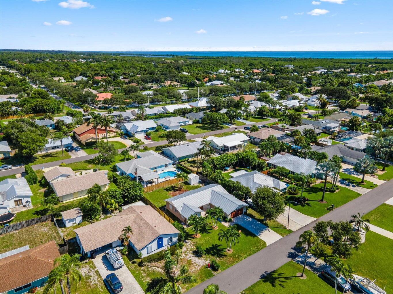 HOBE SOUND ESTATES - Residential Lease