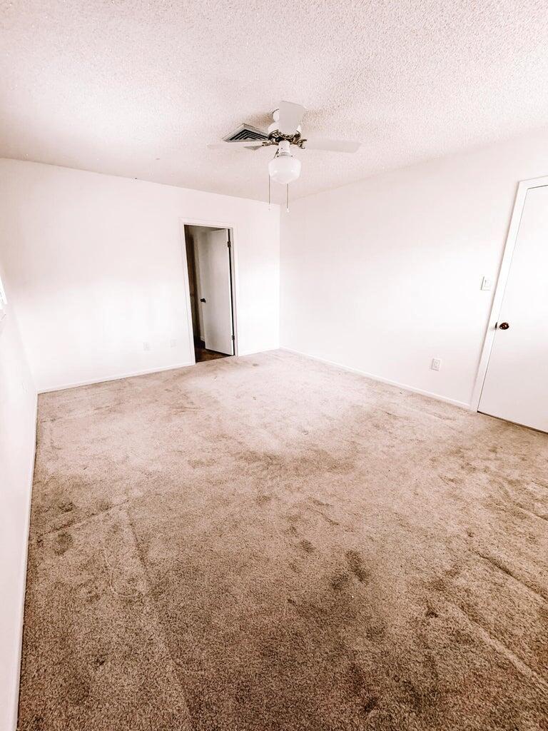 HOBE SOUND ESTATES - Residential Lease