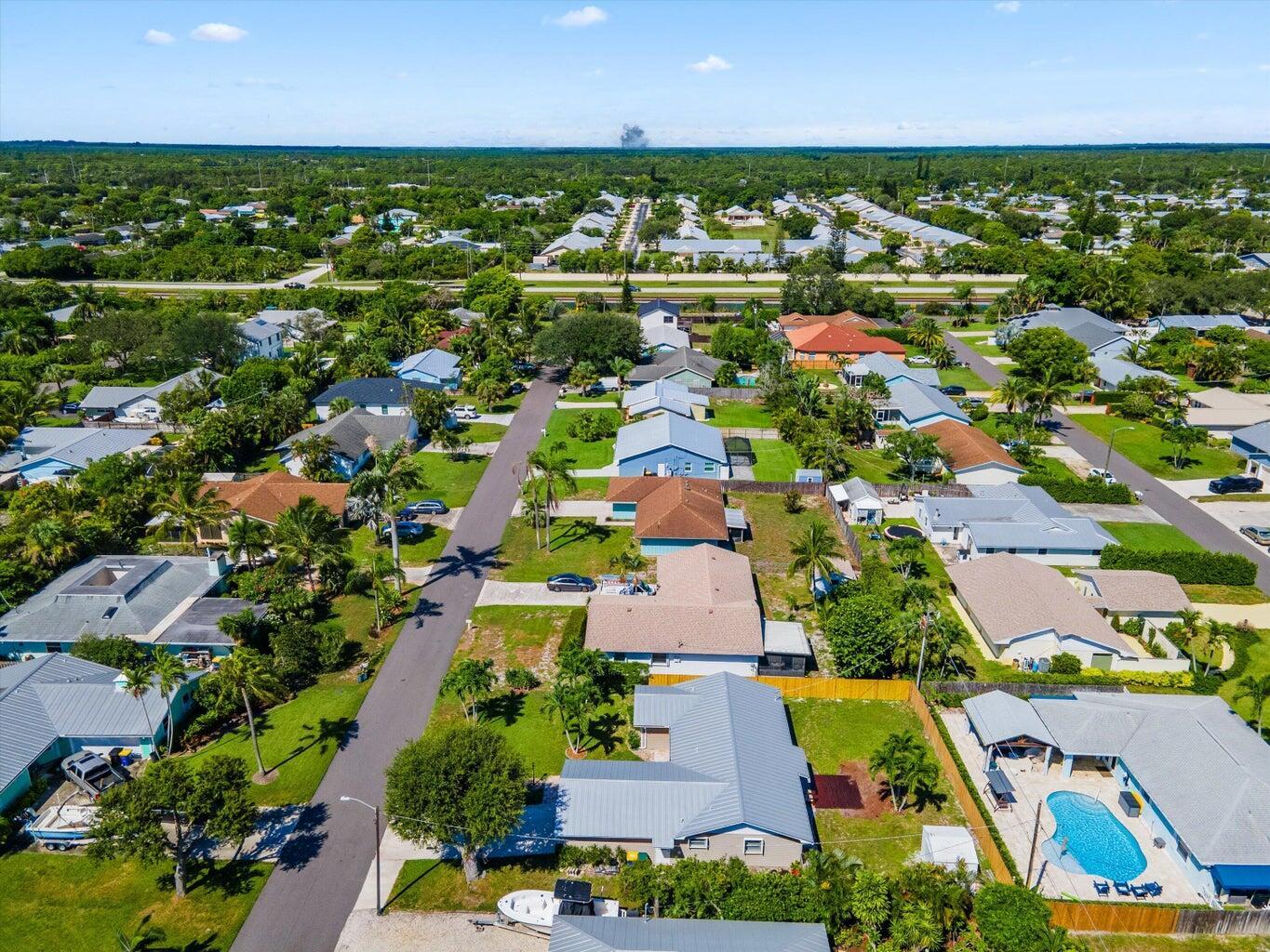HOBE SOUND ESTATES - Residential Lease