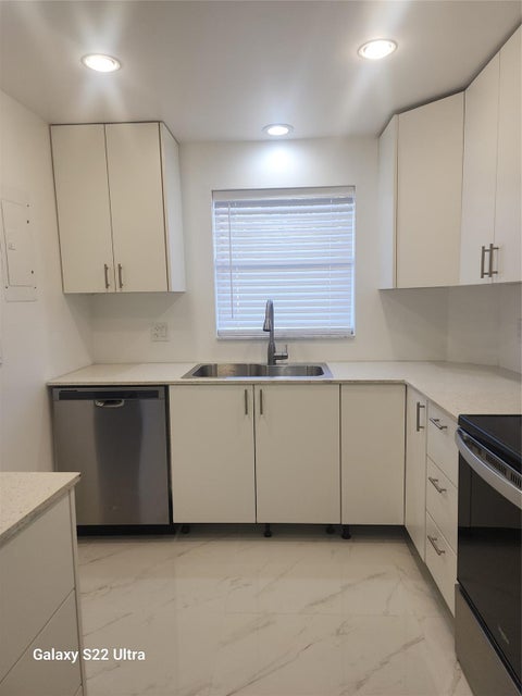 Photo of 700 SE 6th Avenue #111, Deerfield Beach, FL 33441 (MLS # F10552239)
