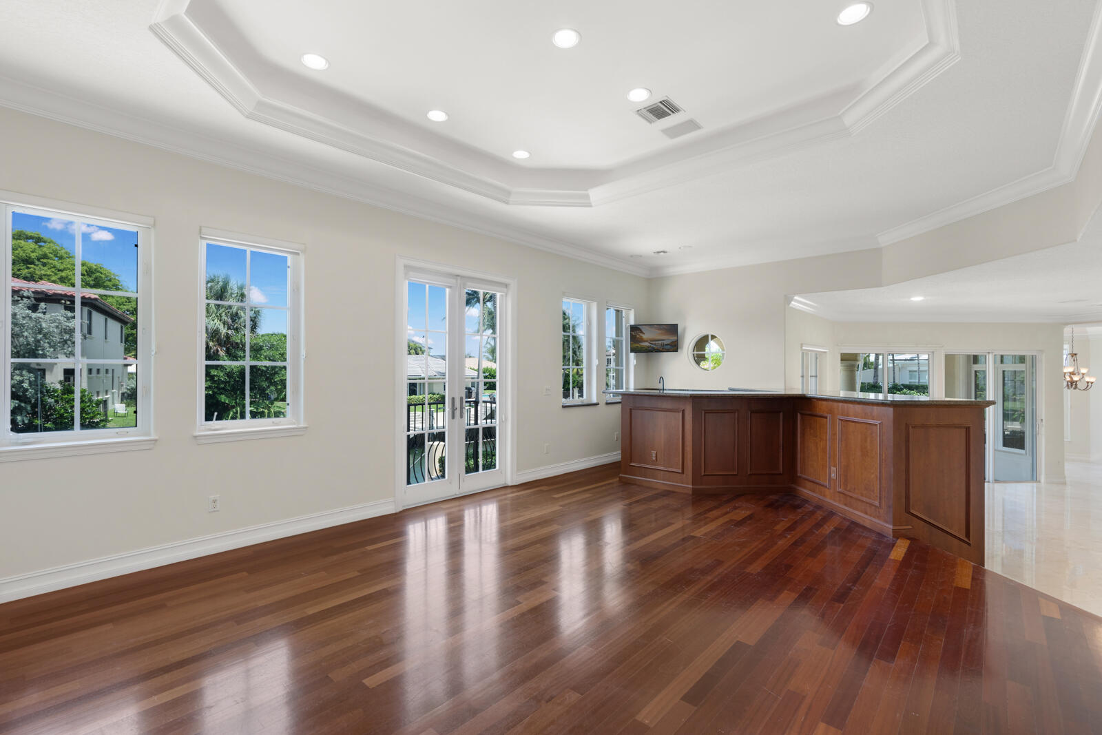 SUN AND SURF - Residential