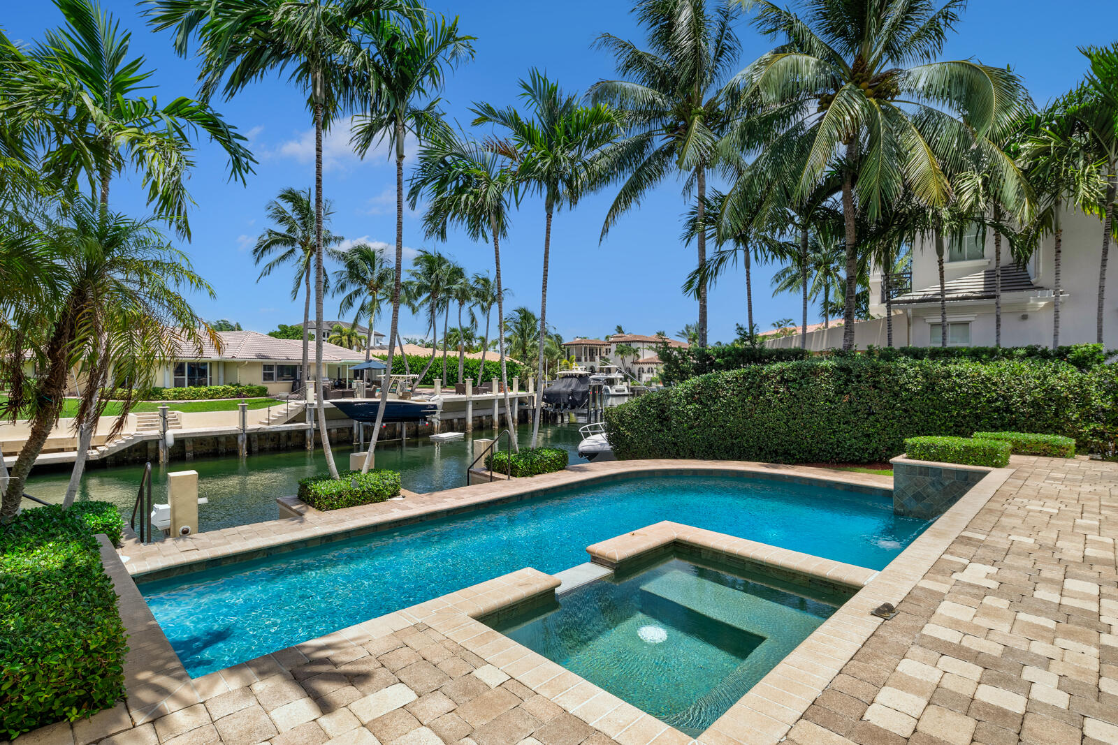 SUN AND SURF - Residential