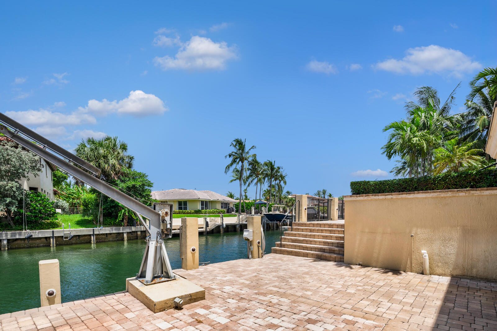 SUN AND SURF - Residential