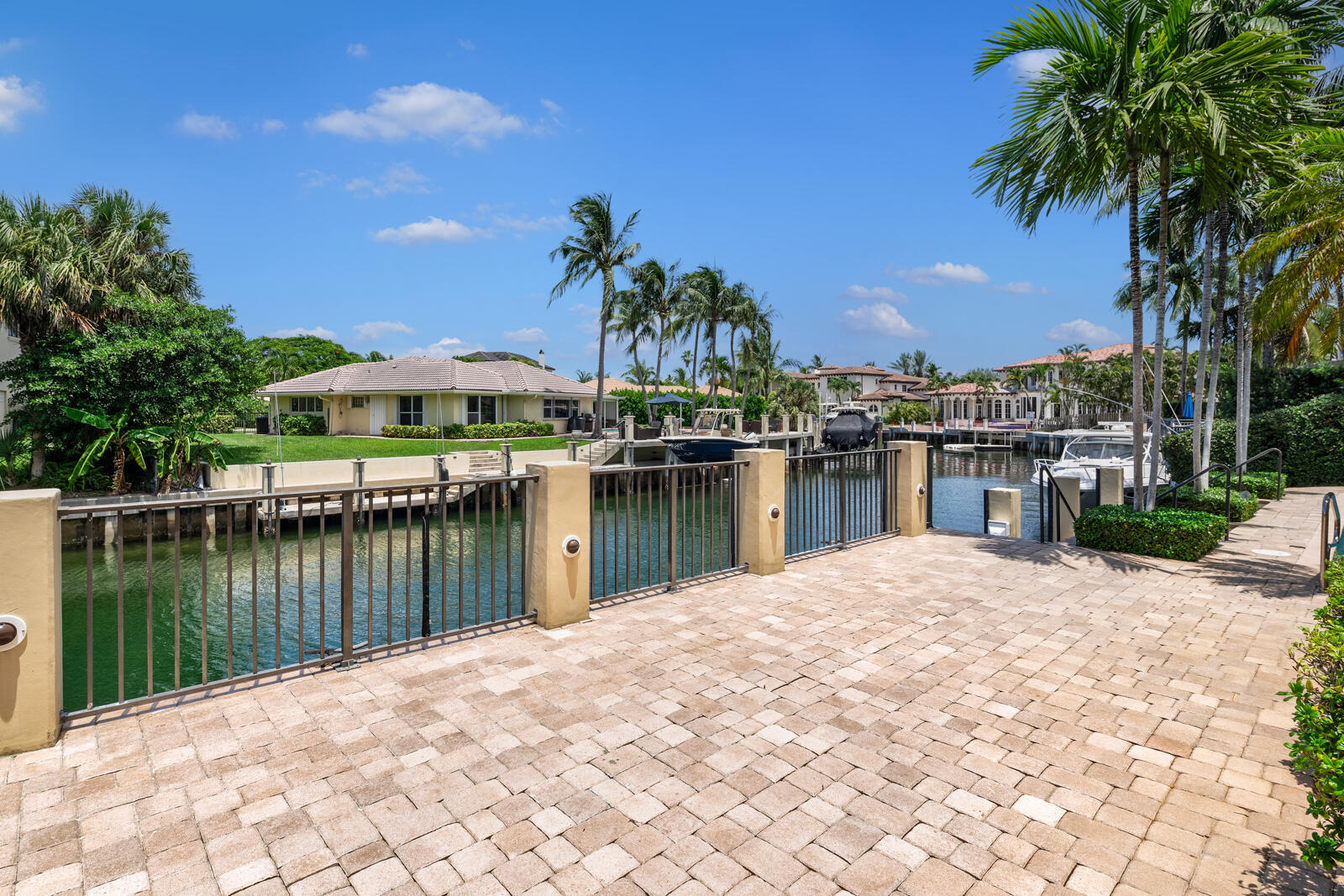 SUN AND SURF - Residential