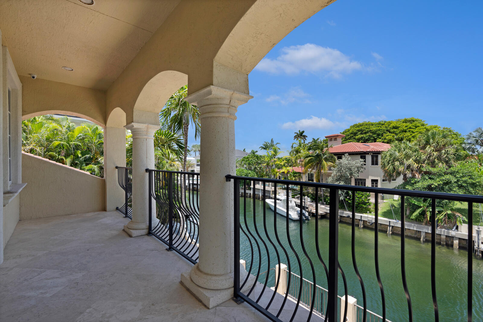 SUN AND SURF - Residential