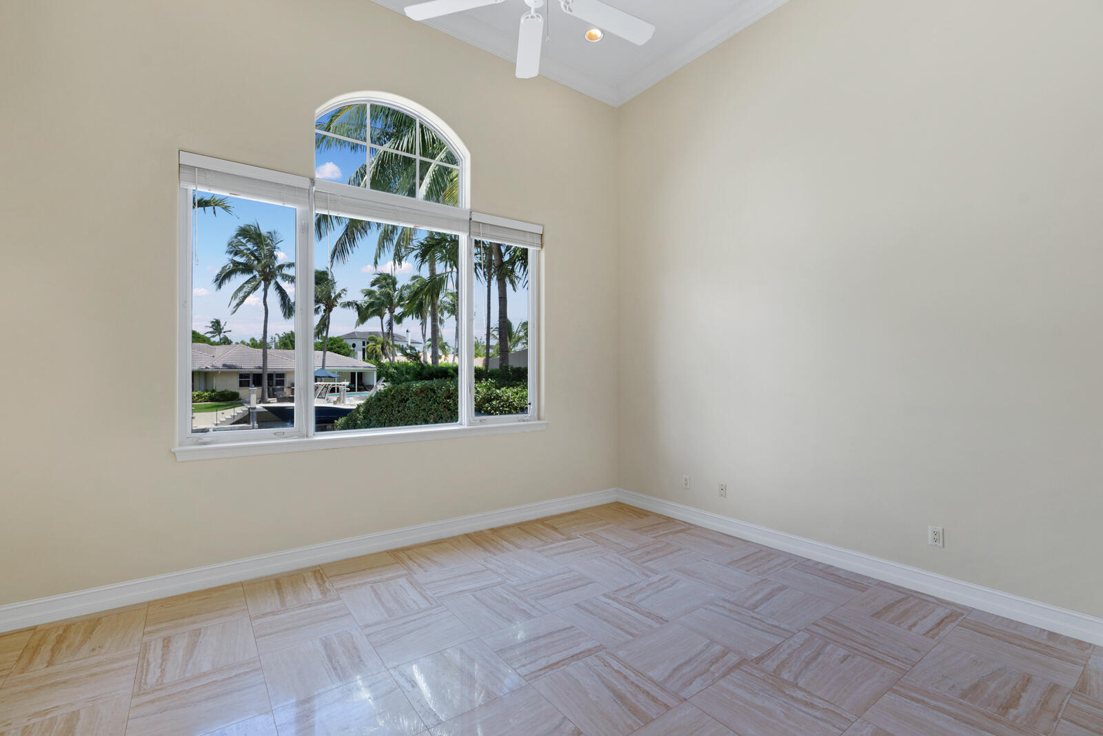 SUN AND SURF - Residential