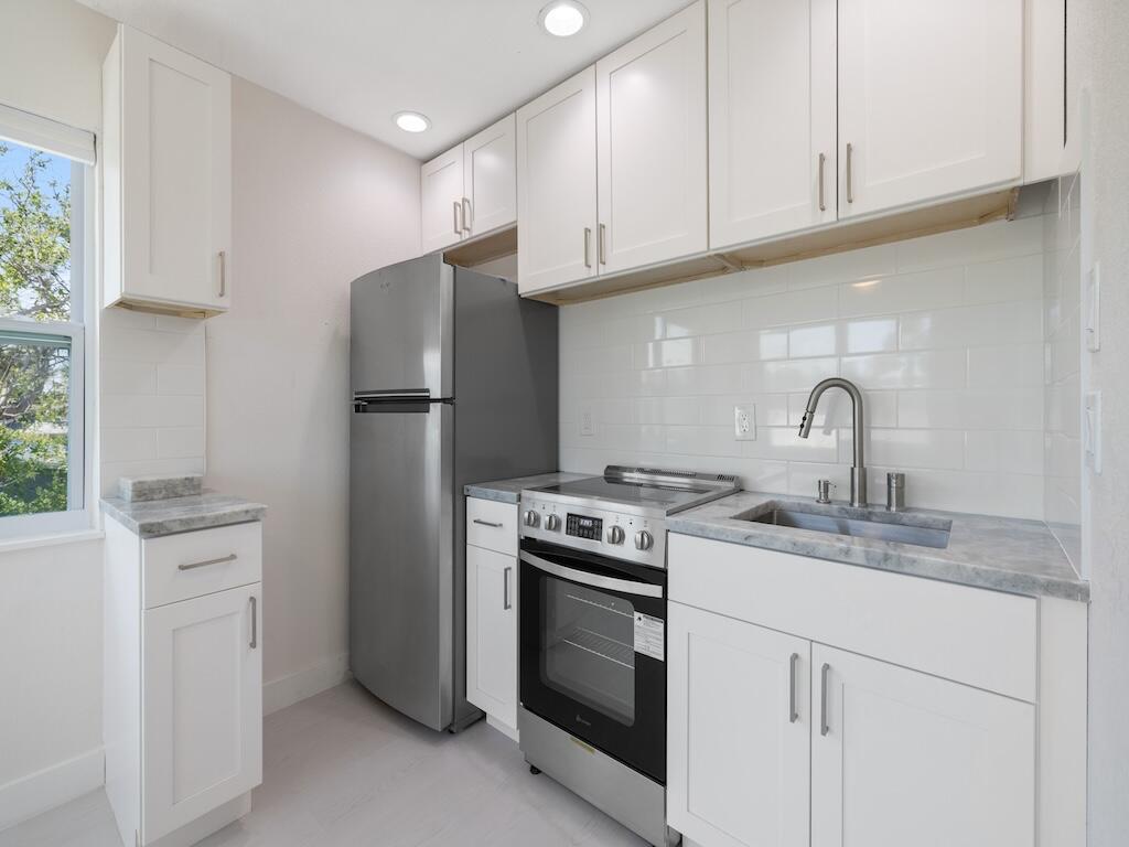 OCEAN VIEW SUBDIVISION REPLAT HOLLEY & MORGAN - Residential Income