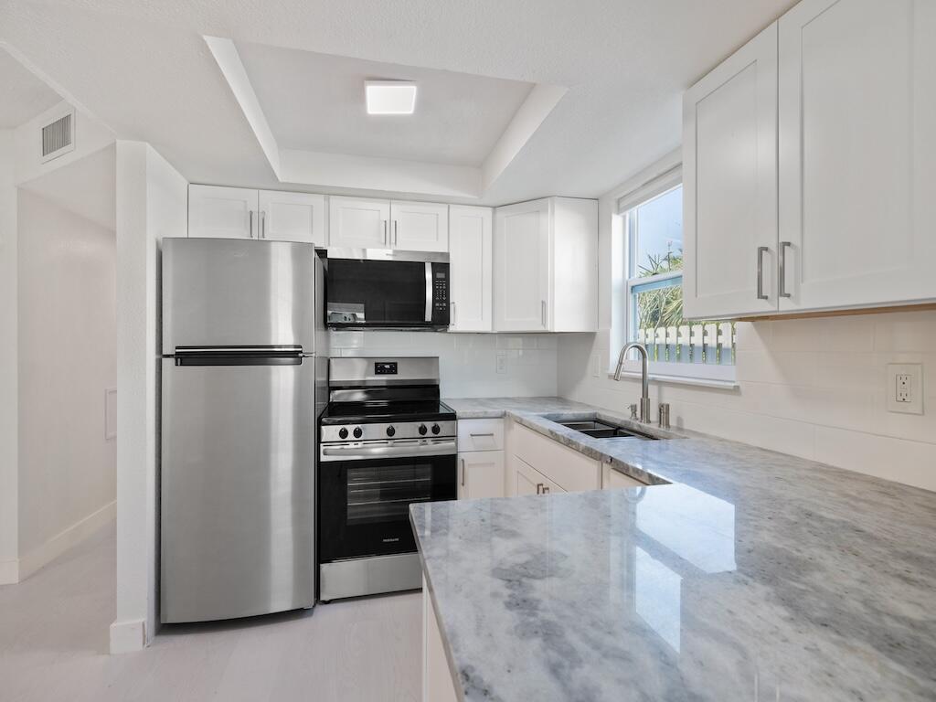 OCEAN VIEW SUBDIVISION REPLAT HOLLEY & MORGAN - Residential Income