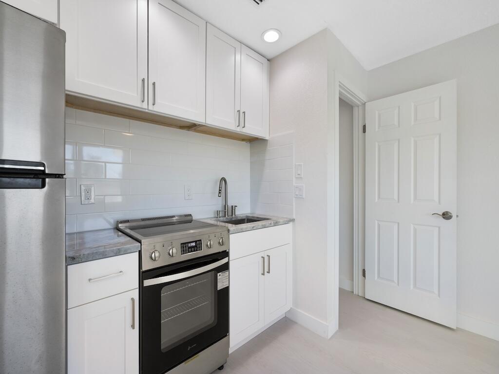 OCEAN VIEW SUBDIVISION REPLAT HOLLEY & MORGAN - Residential Income