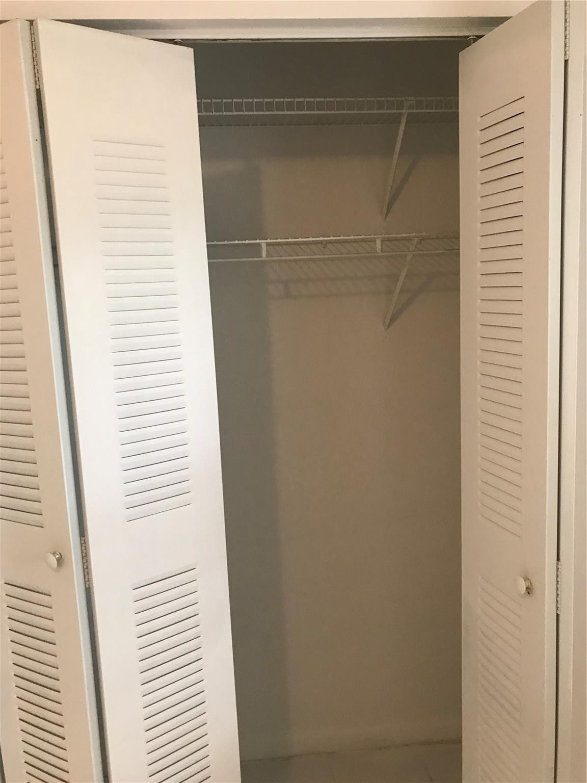 Hollywood Little Ranches - Residential Lease