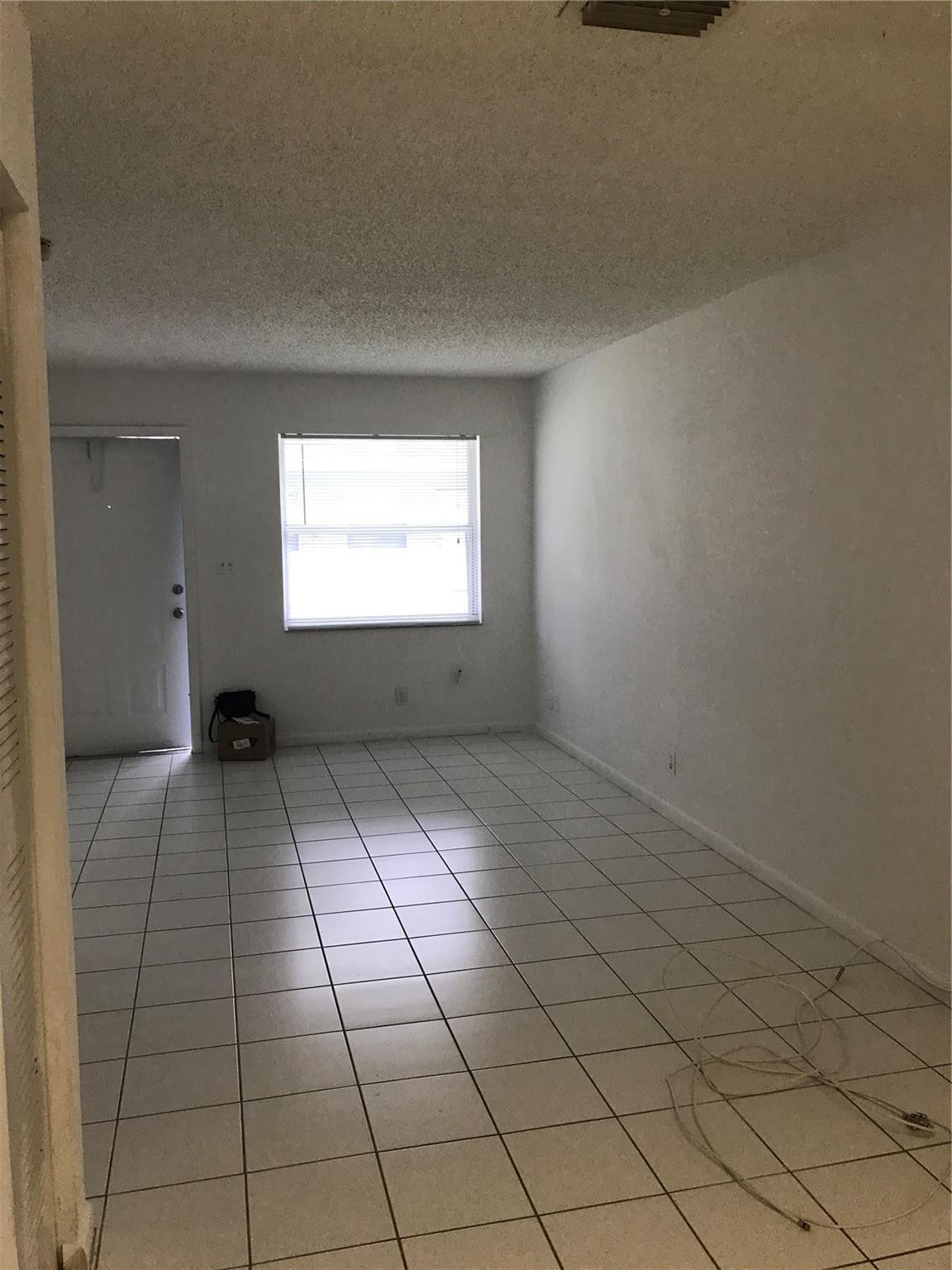 Hollywood Little Ranches - Residential Lease