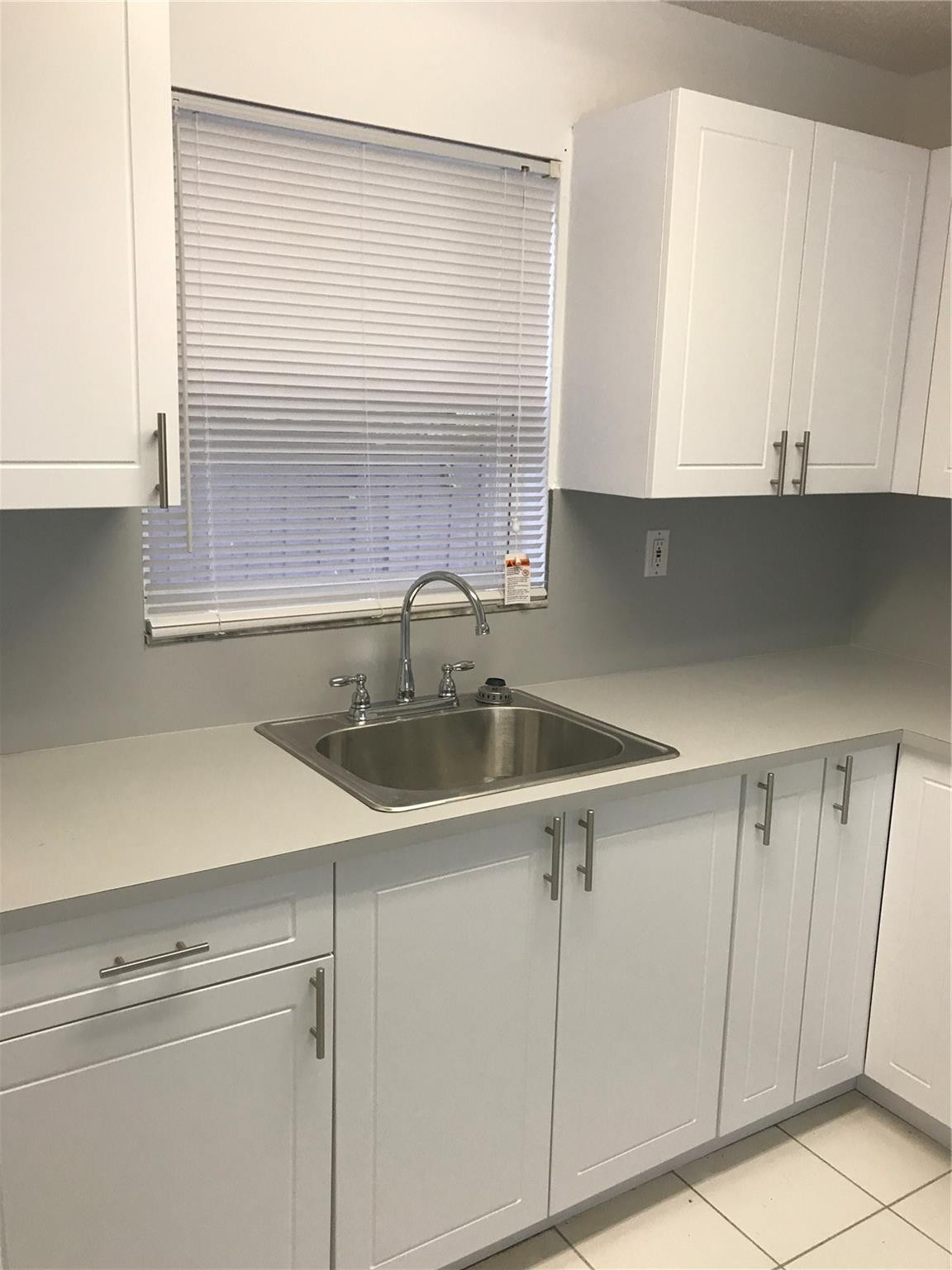 Hollywood Little Ranches - Residential Lease