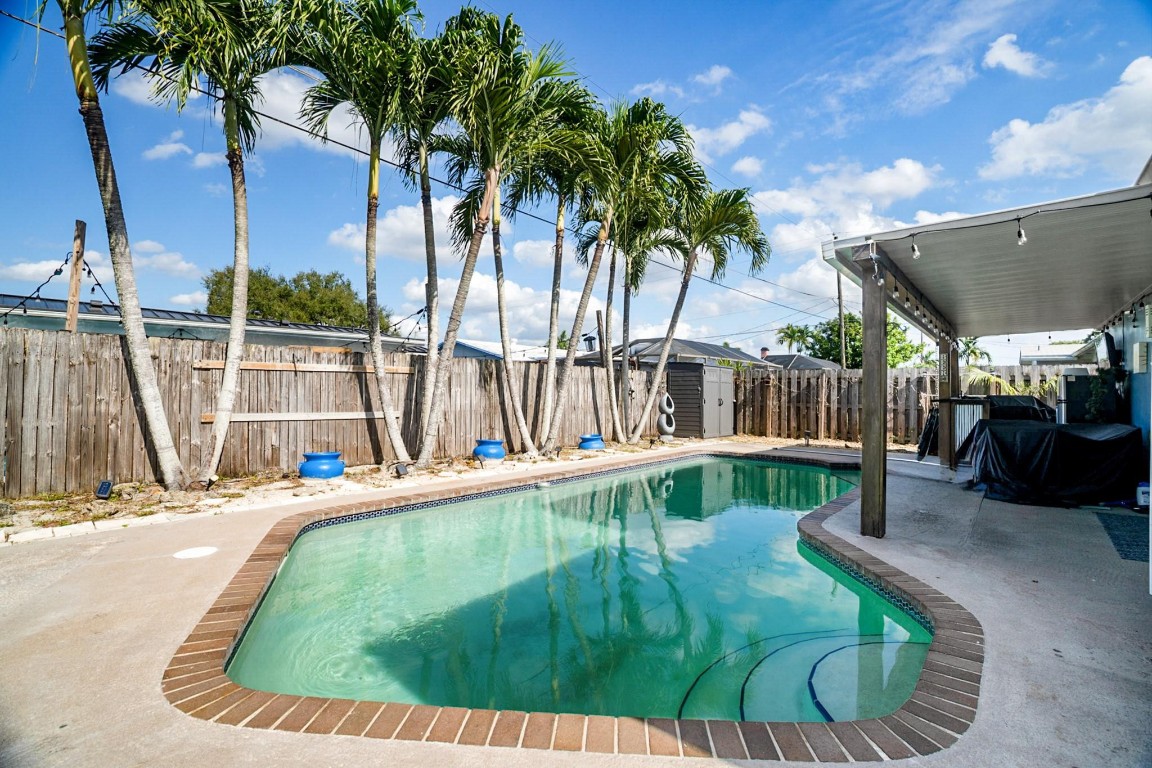 Sunrise Golf Village Sec - Residential