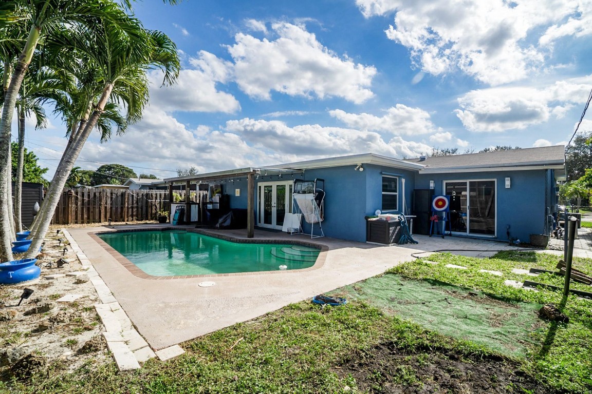 Sunrise Golf Village Sec - Residential