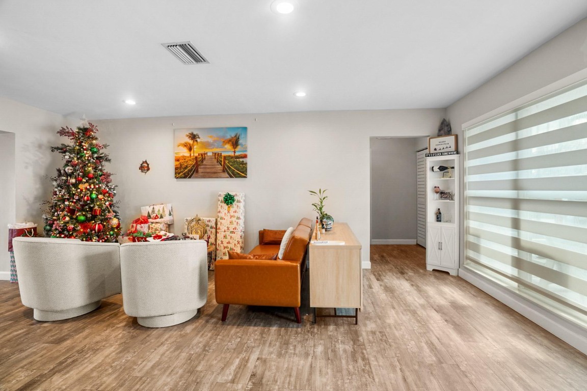 Sunrise Golf Village Sec - Residential