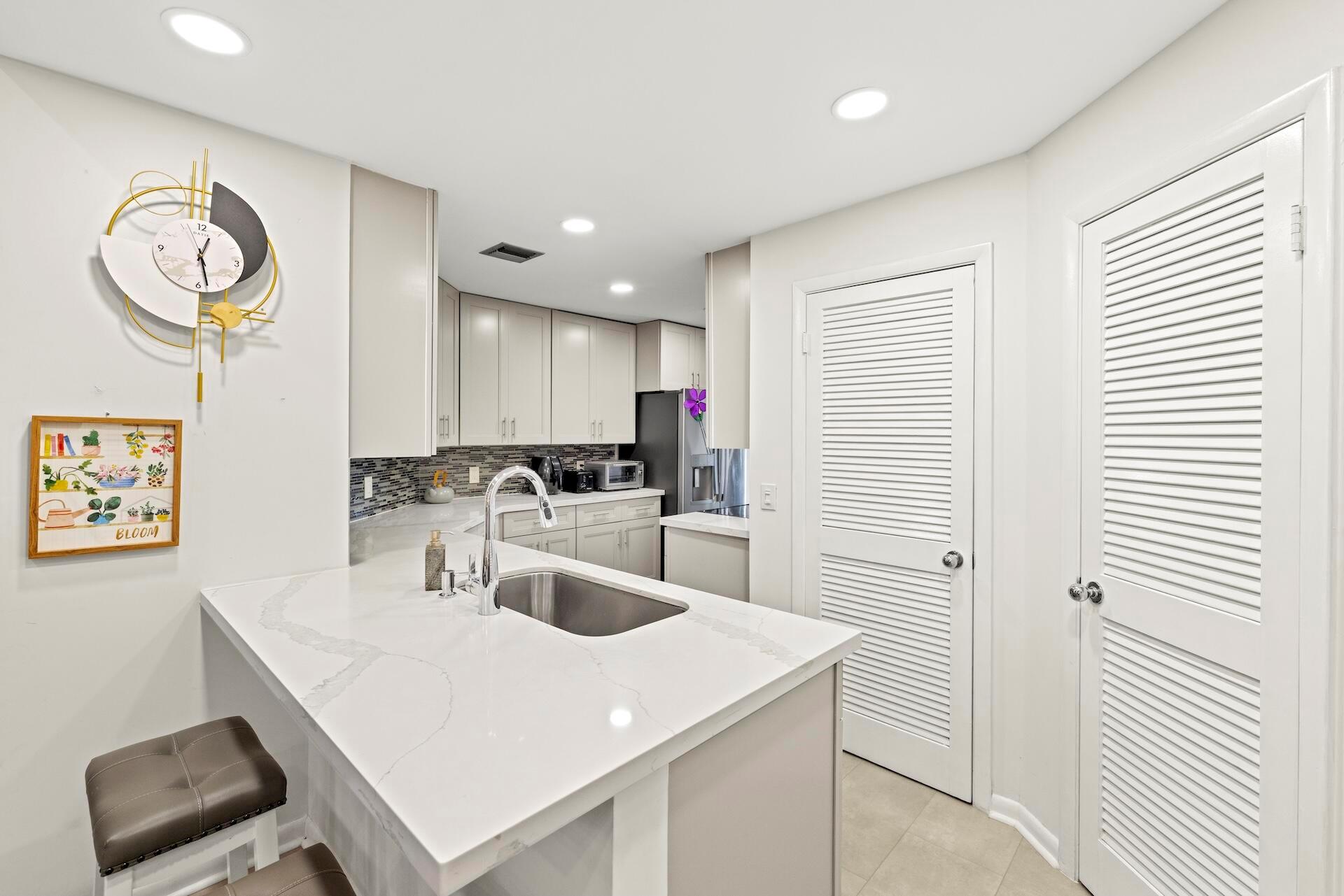 FOUNTAINS OF PALM BEACH C - Residential