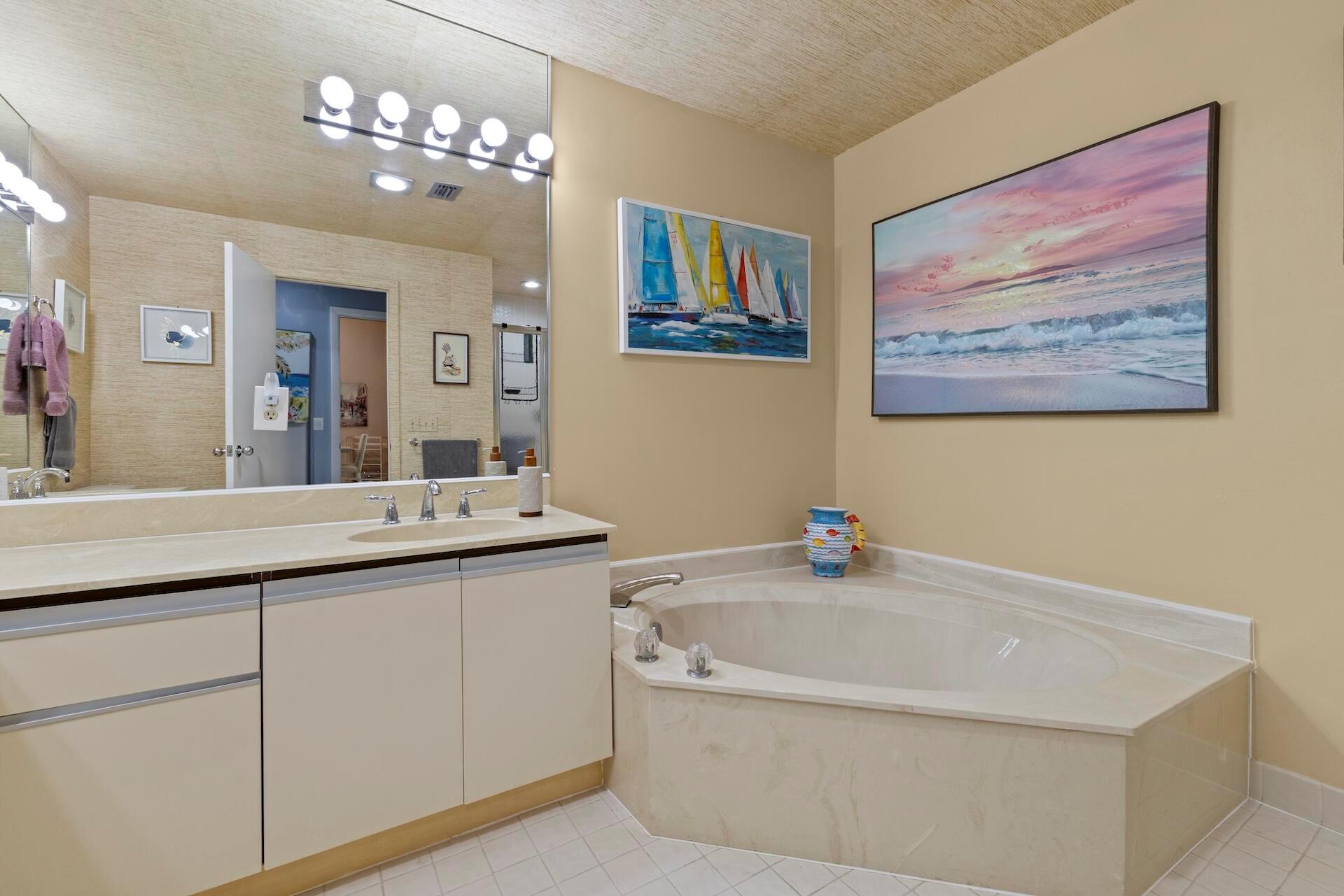 FOUNTAINS OF PALM BEACH C - Residential