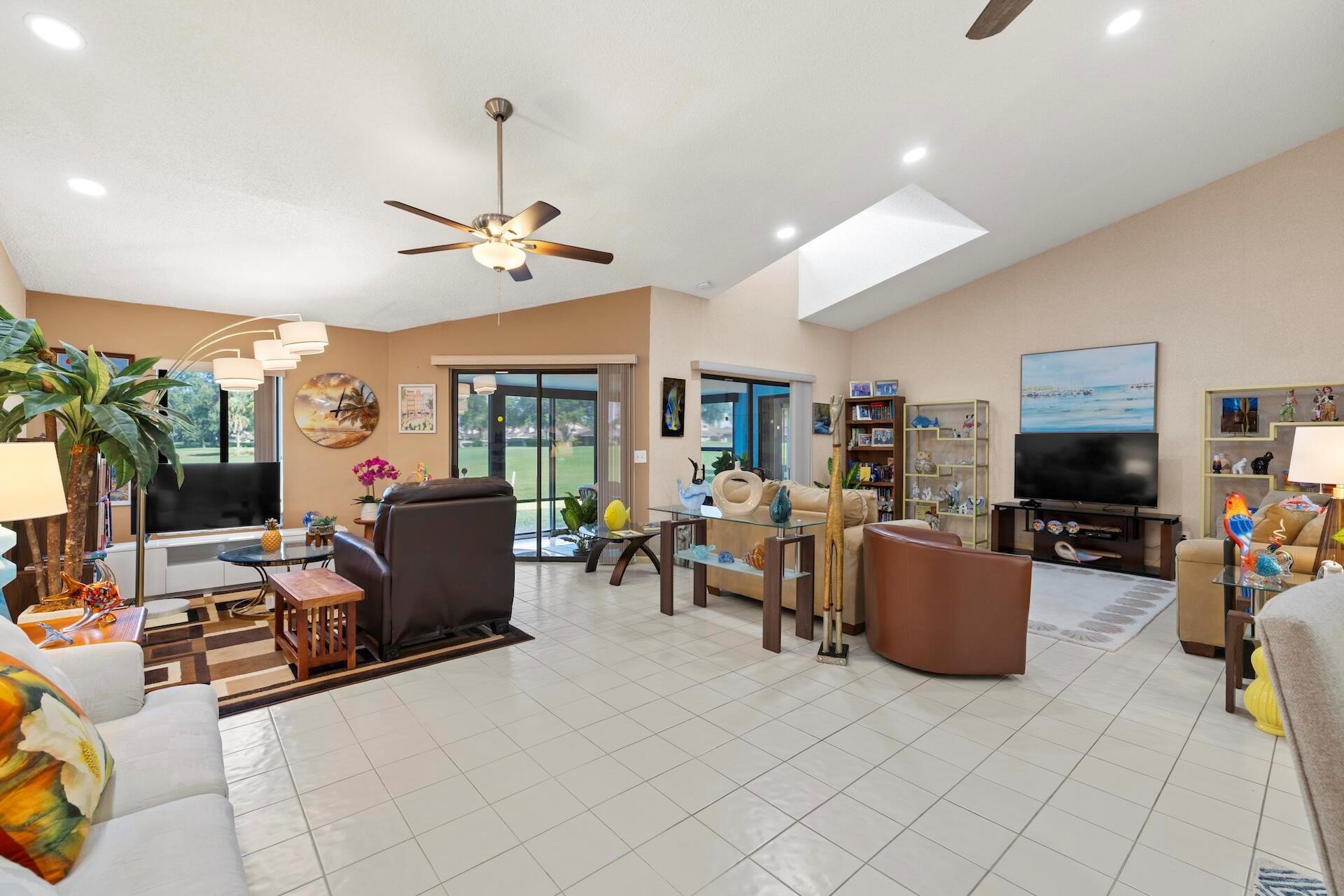 FOUNTAINS OF PALM BEACH C - Residential