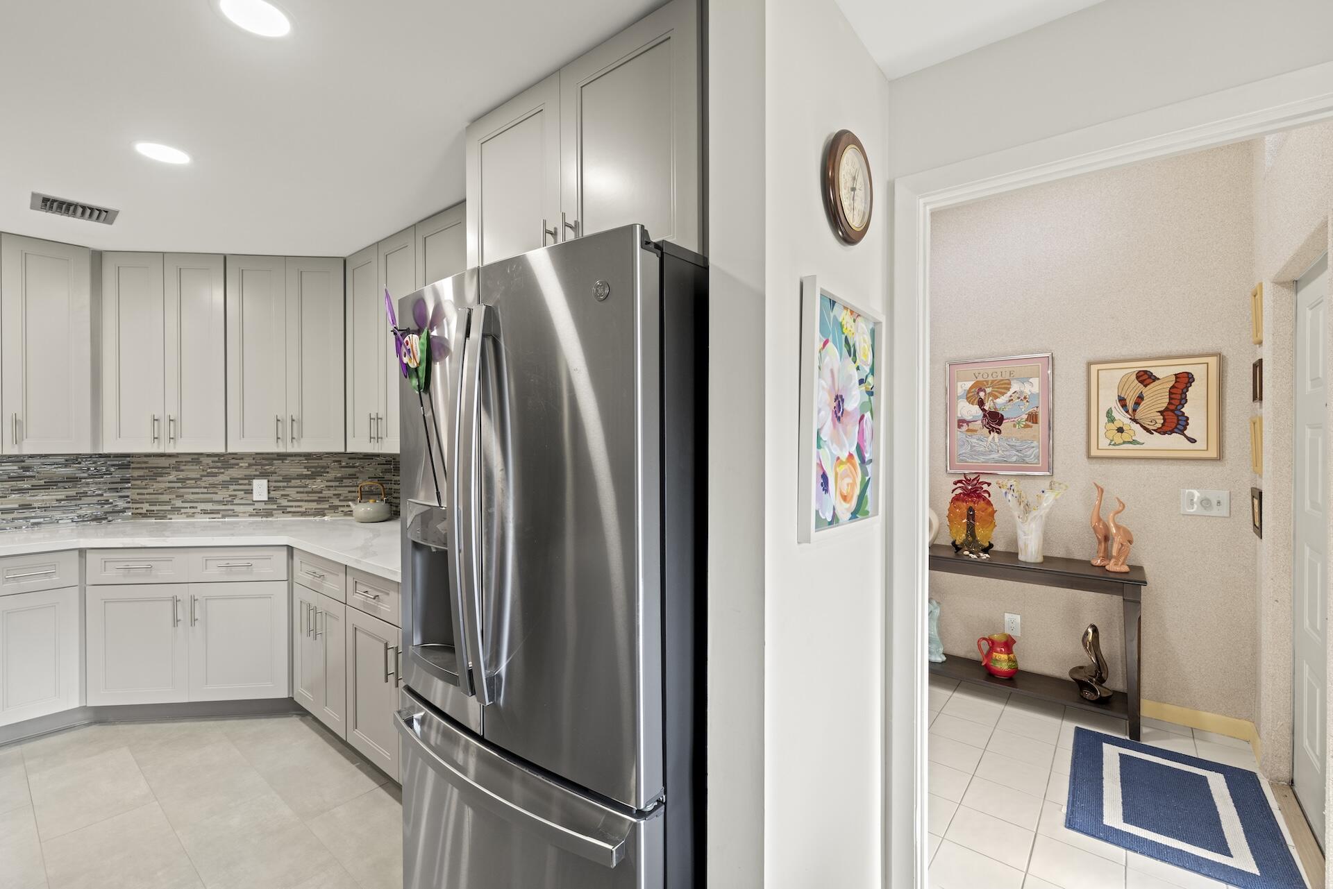 6721 Versailles Court