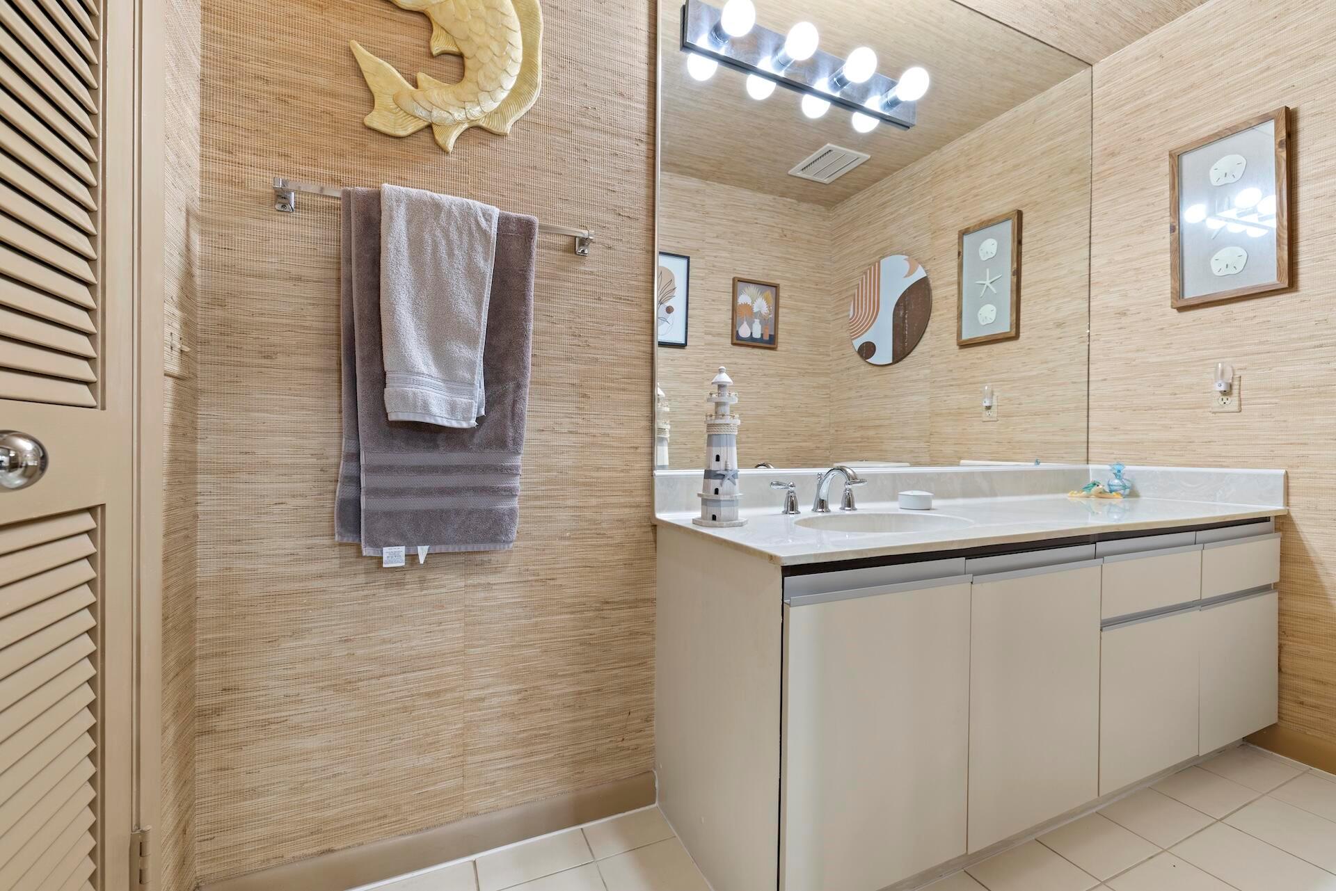 FOUNTAINS OF PALM BEACH C - Residential