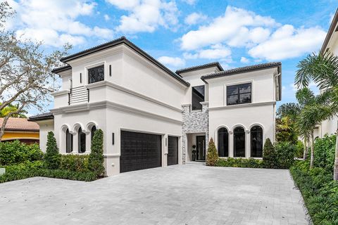 Property photo of 17760 Villa Club Way, Boca Raton, FL 33496