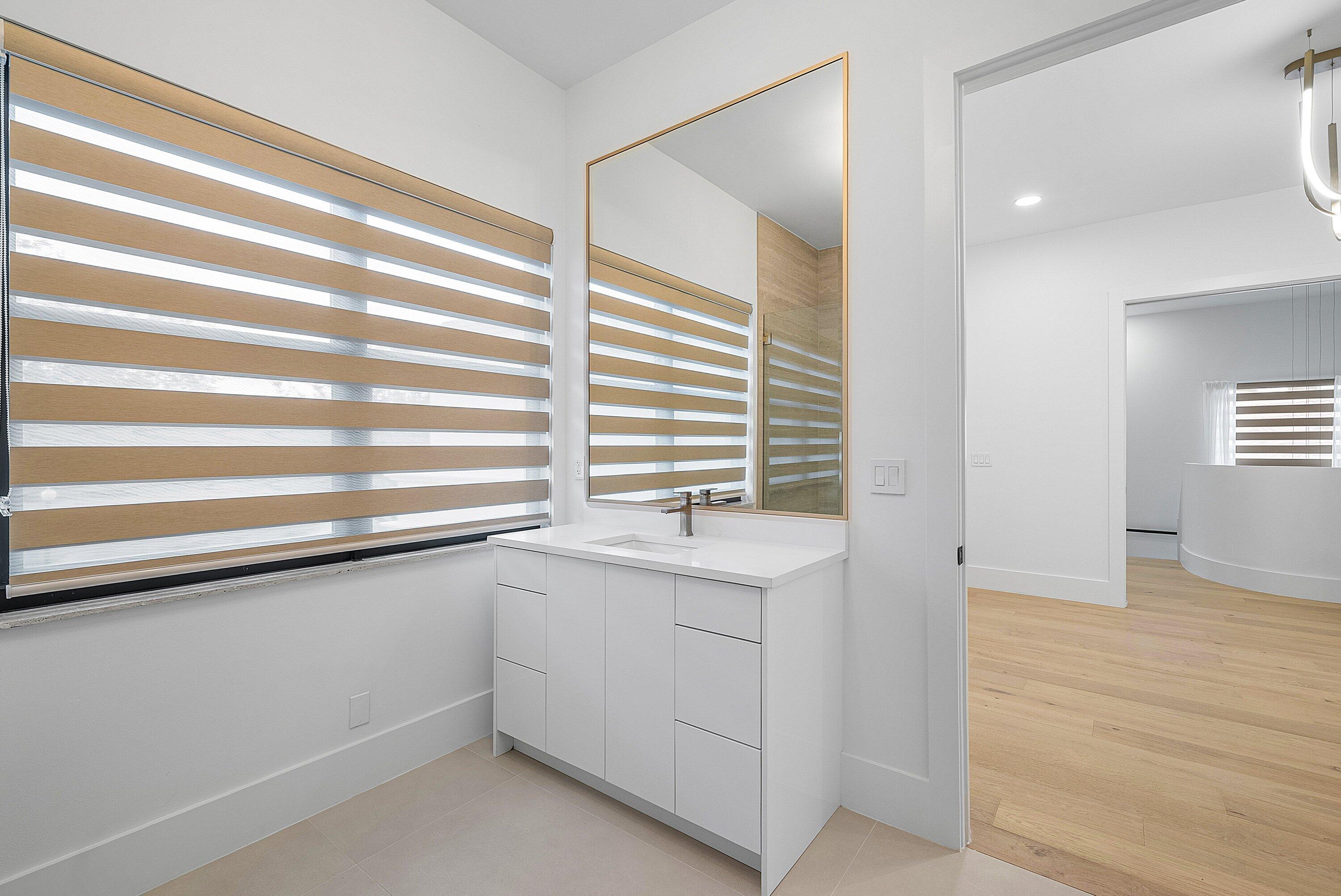 THE OAKS AT BOCA RATON - Residential