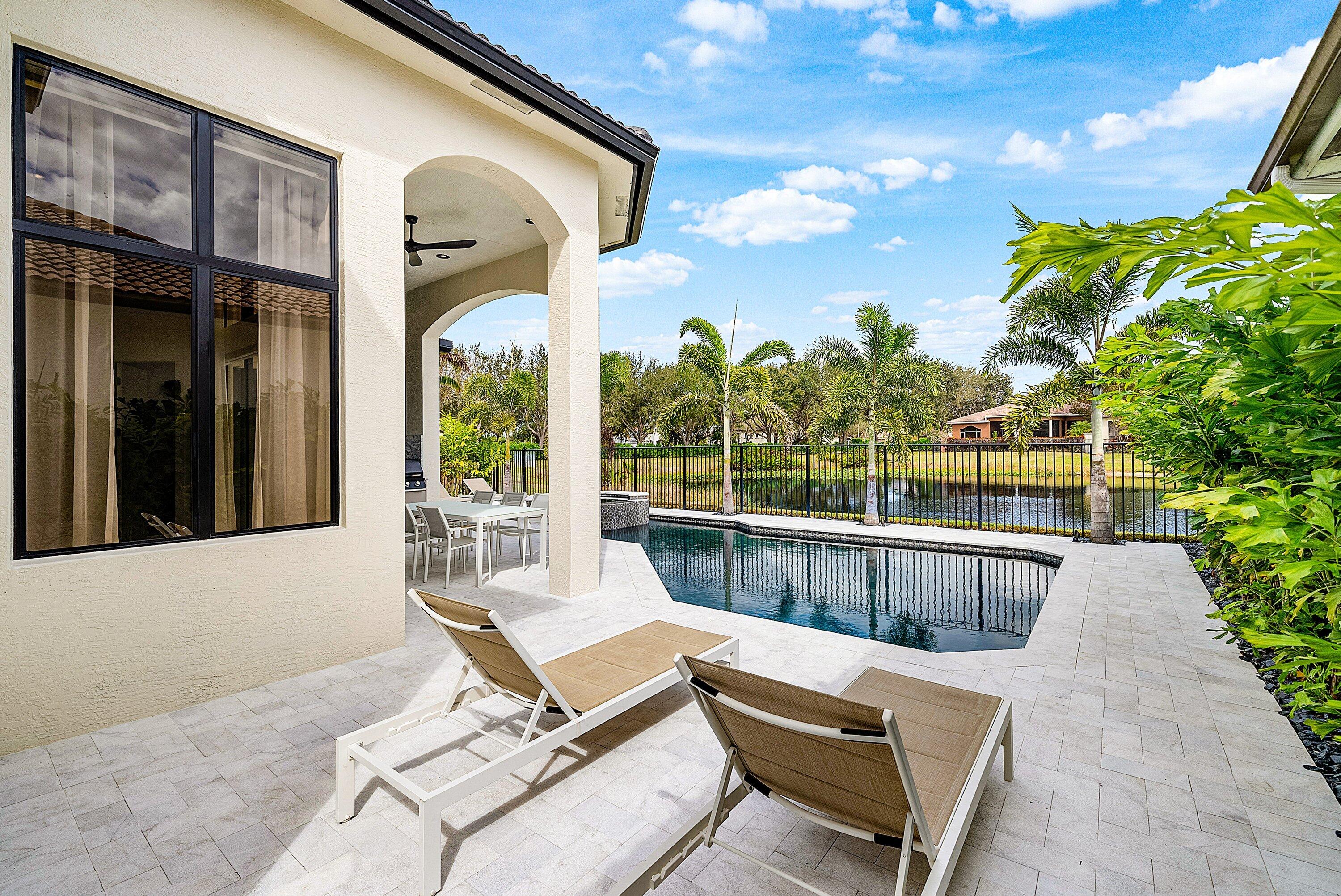 THE OAKS AT BOCA RATON - Residential